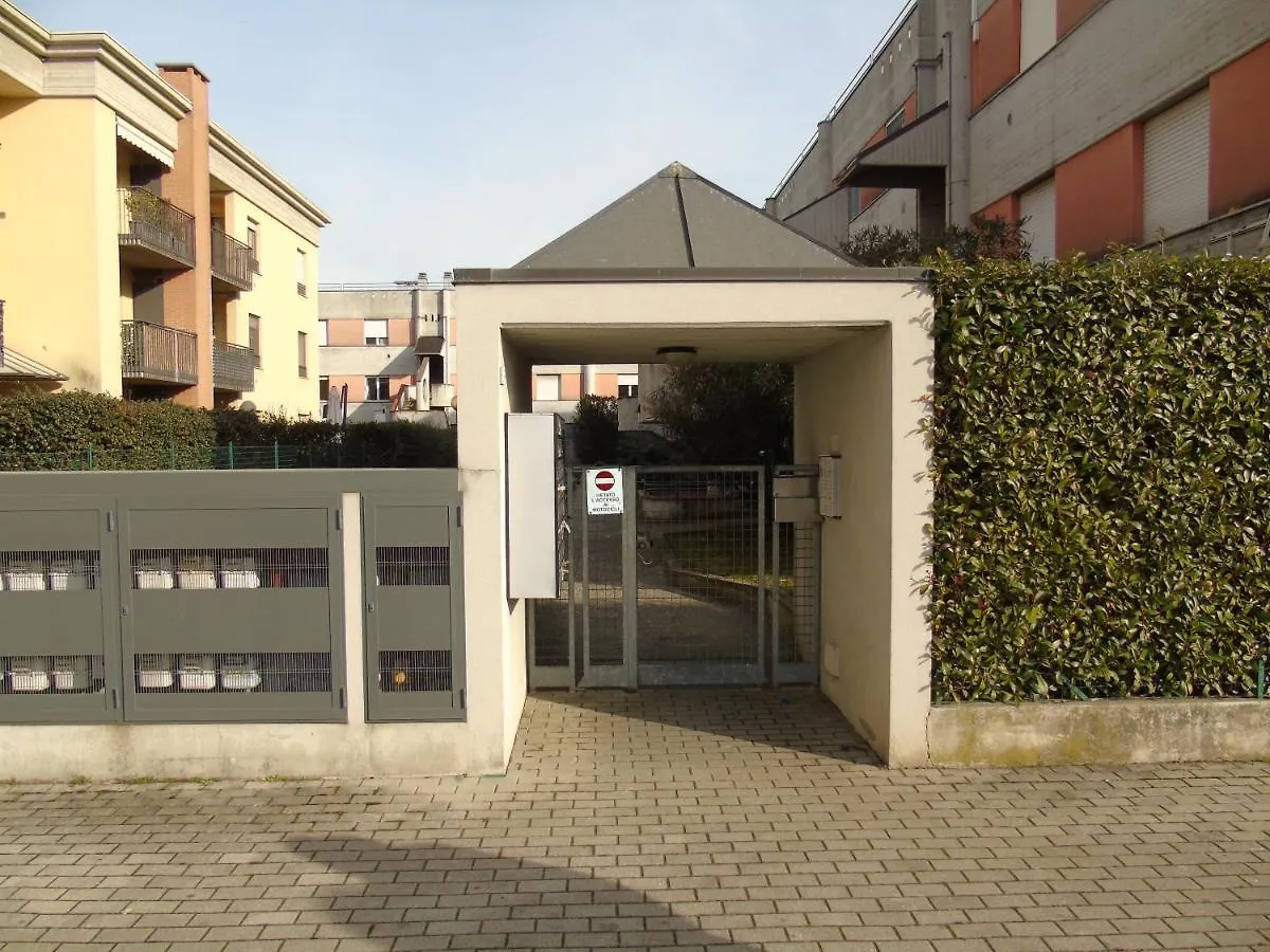 Hotel Casa Leonardo Airport à Azzano San Paolo