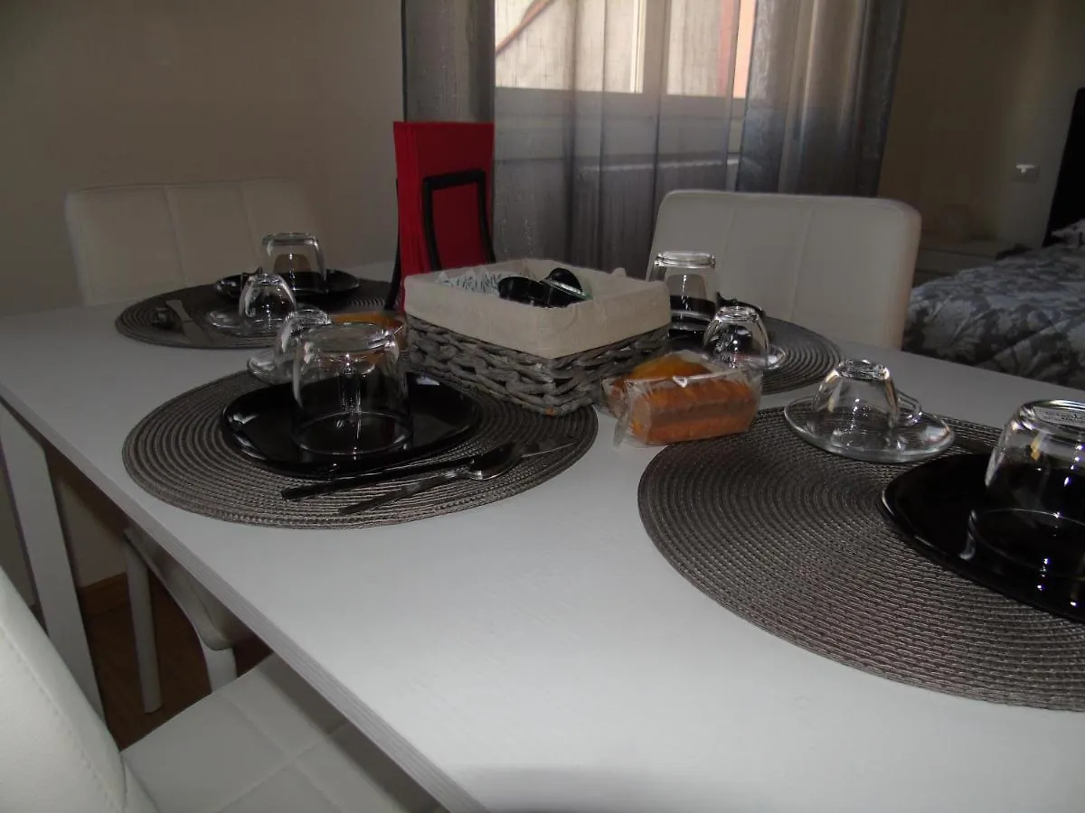 Hotel Casa Leonardo Airport à Azzano San Paolo