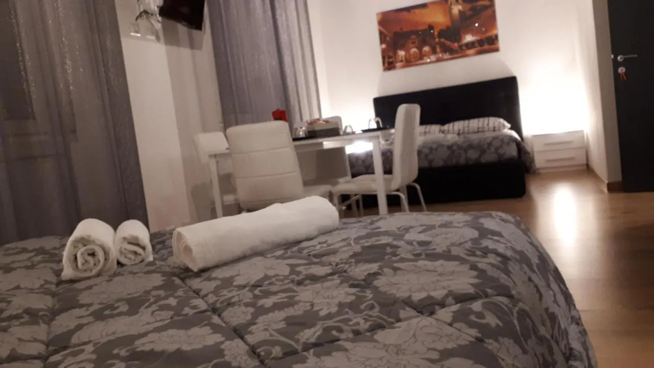 Hotel Casa Leonardo Airport à Azzano San Paolo 0*,  Italie