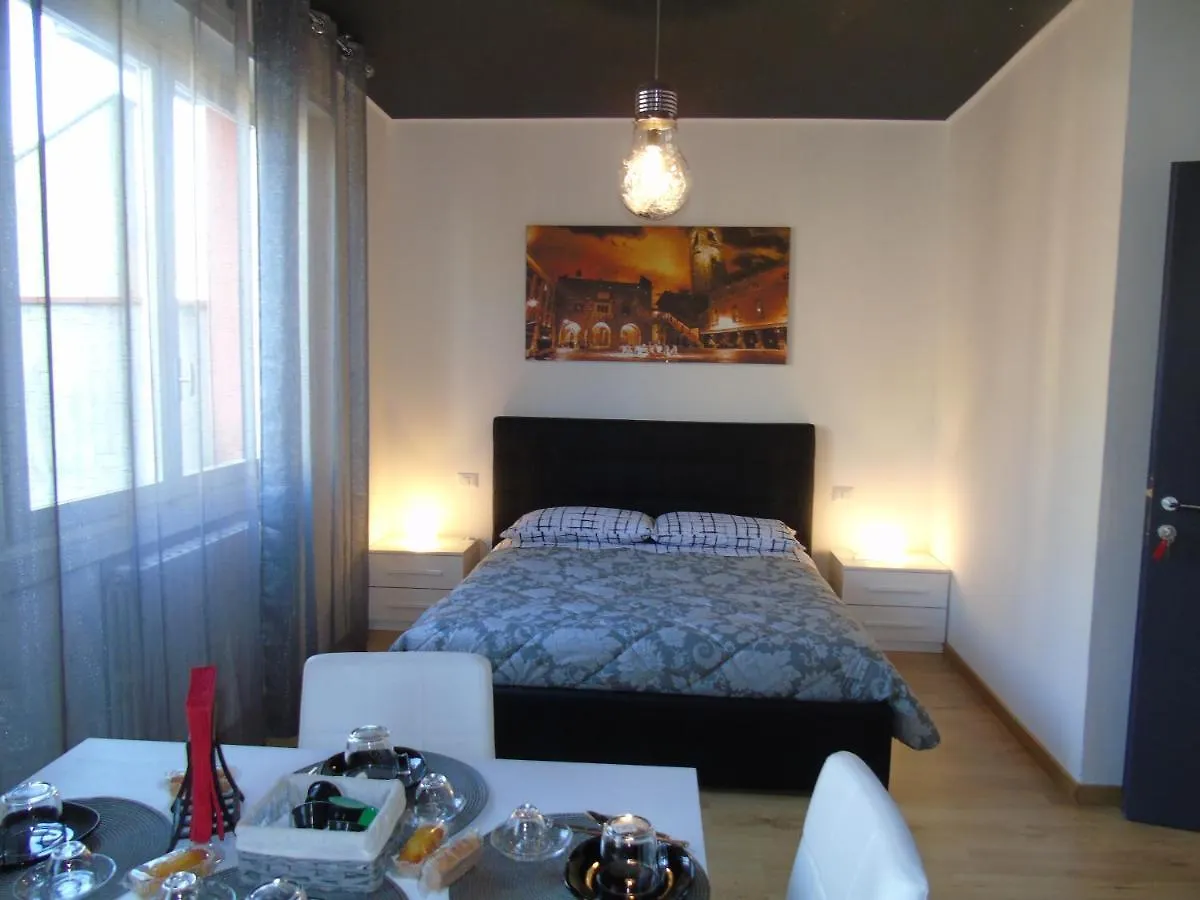 Hotel Casa Leonardo Airport Azzano San Paolo 0*,  Italia