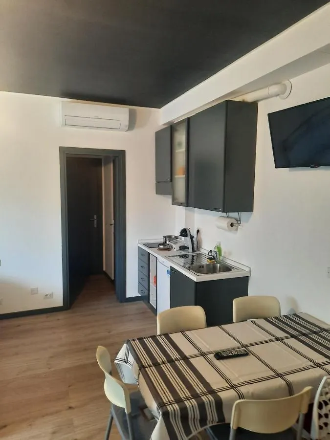 Hotel Casa Leonardo Airport Azzano San Paolo Pensión